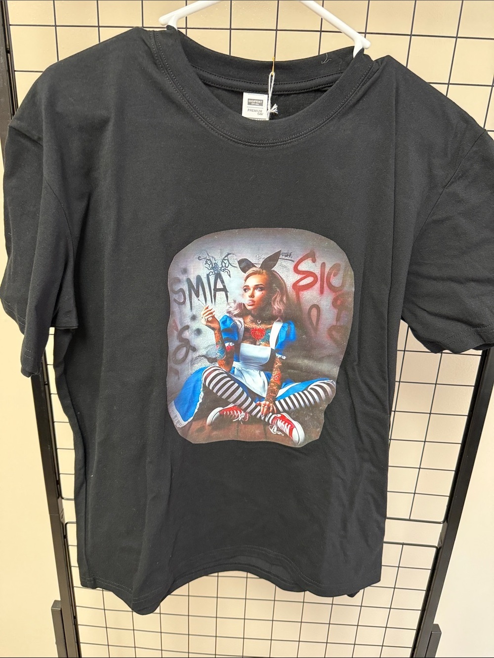 Girls' Black Graphic Alice-Inspired Tee - Stylish Casual Top